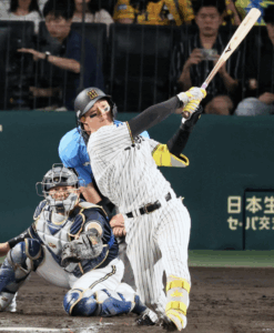 阪神・森下翔太、逆転3ランで関西ダービーの主役に！オリックス宮城から値千金の一撃