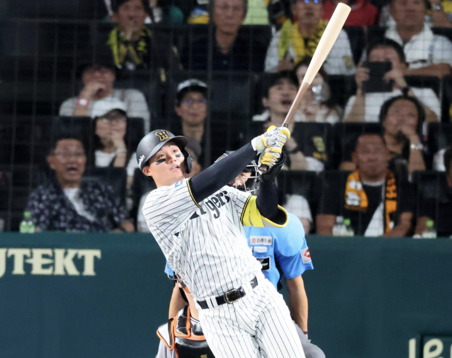 まさに“ラッキー7”近本からの4連打で大逆転勝利！