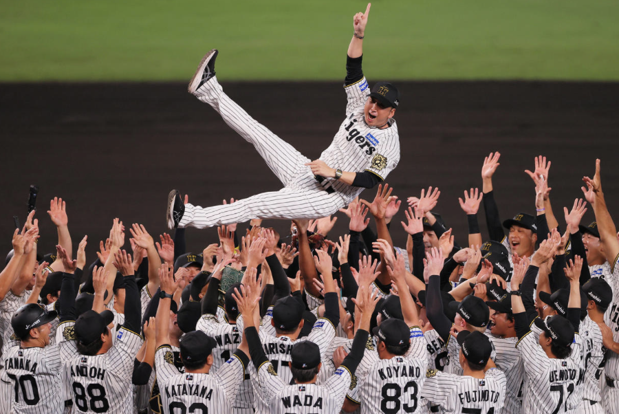 歓喜の瞬間！90周年にリーグ史上最速V達成！！