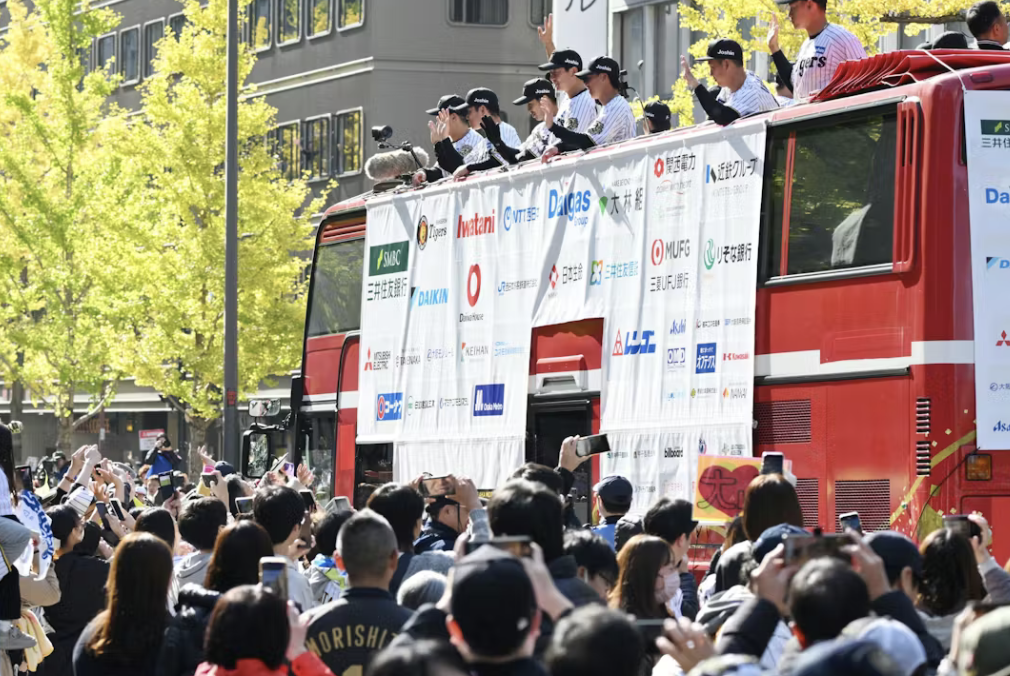 リーグ優勝パレード！虎戦士達が連覇誓う